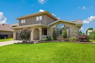 338 Wild Rose Ln, Romeoville, IL 60446 - Photo 1