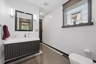 2645 Cuyler Ave, Berwyn, IL 60402 - Photo 18