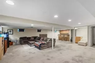 3 Dole Ave, Crystal Lake, IL 60014 - Photo 12