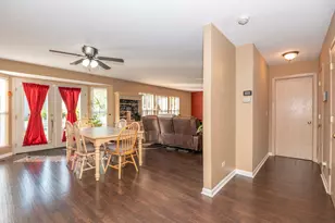 1702 Sierra Highlands Ct, Plainfield, IL 60586 - Photo 6