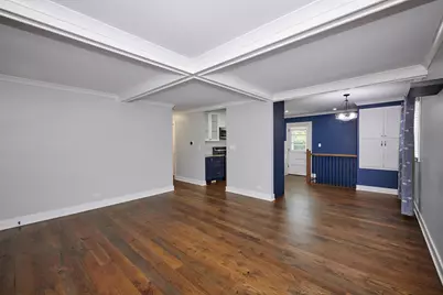611 N Elmhurst Avenue, Mount Prospect, IL 60056 - Photo 6