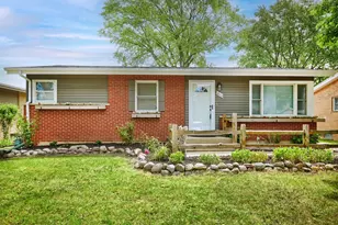 611 N Elmhurst Ave, Mount Prospect, IL 60056 - Photo 2