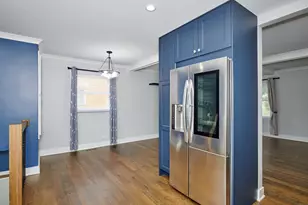 611 N Elmhurst Ave, Mount Prospect, IL 60056 - Photo 10