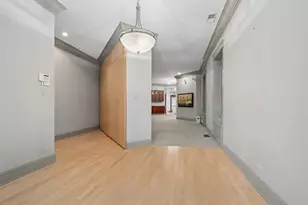634 W Wellington Ave, Chicago, IL 60657 - Photo 12