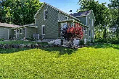 8321 Blomberg Road, Cherry Valley, IL 61016 - Photo 4