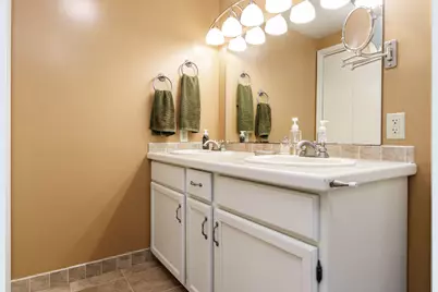 8321 Blomberg Road, Cherry Valley, IL 61016 - Photo 32