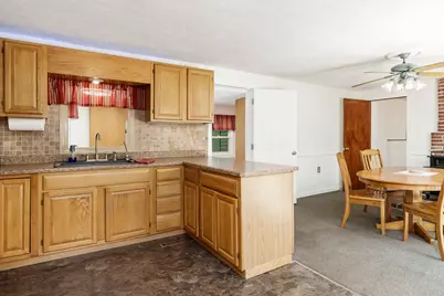 8321 Blomberg Road, Cherry Valley, IL 61016 - Photo 16
