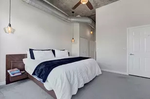 1069 W 14th Pl, Chicago, IL 60608 - Photo 14
