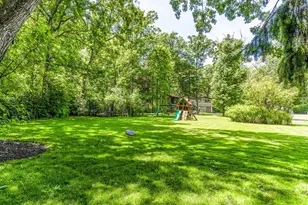 1310 Woodland Ct W, Riverwoods, IL 60015 - Photo 38