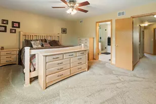 1985 Rochelle Ct, Wheeling, IL 60090 - Photo 10