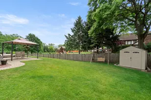 1985 Rochelle Ct, Wheeling, IL 60090 - Photo 30