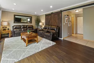1985 Rochelle Ct, Wheeling, IL 60090 - Photo 20