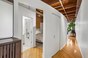 360 W Illinois St, Chicago, IL 60654 - Photo 10