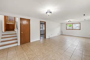 8737 S 50th Ave, Oak Lawn, IL 60453 - Photo 12