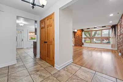 8737 S 50th Avenue, Oak Lawn, IL 60453 - Photo 18
