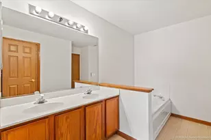 119 Enclave Cir, Bolingbrook, IL 60440 - Photo 8