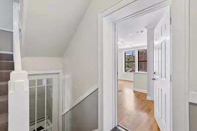 741 W Cornelia Avenue #N1, Chicago, IL 60657 - Photo 2