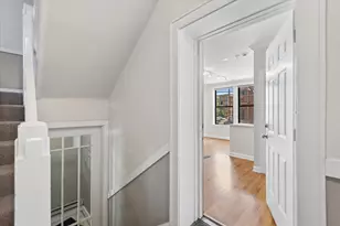 741 W Cornelia Ave, Chicago, IL 60657 - Photo 2