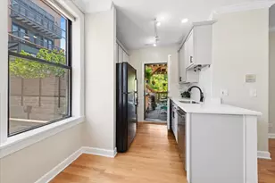 741 W Cornelia Ave, Chicago, IL 60657 - Photo 6