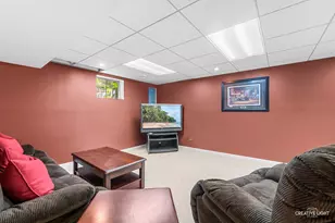37W907 Bowes Rd, Elgin, IL 60124 - Photo 36