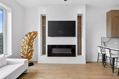 4816 S Saint Lawrence Avenue #301, Chicago, IL 60615 - Photo 2