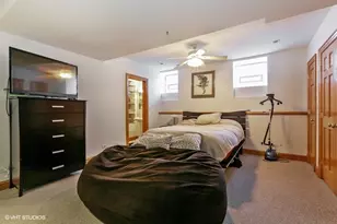 1415 W Barry Ave, Chicago, IL 60657 - Photo 6