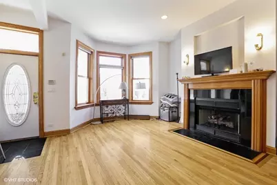 1415 W Barry Avenue #1, Chicago, IL 60657 - Photo 2
