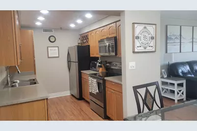 1450 Plymouth Lane #305, Elgin, IL 60123 - Photo 8