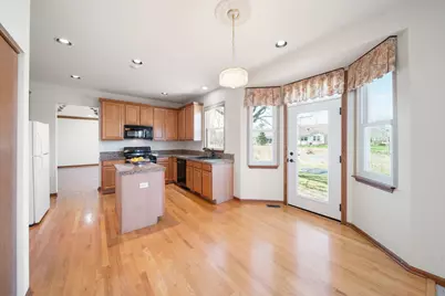 2370 Carillon Drive, Grayslake, IL 60030 - Photo 14
