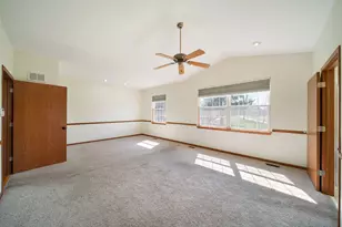 2370 Carillon Dr, Grayslake, IL 60030 - Photo 8