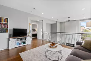 1641 W Pearson St, Chicago, IL 60622 - Photo 12
