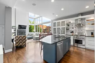 1641 W Pearson St, Chicago, IL 60622 - Photo 6