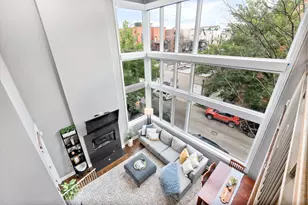 1641 W Pearson St, Chicago, IL 60622 - Photo 14