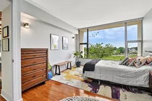3200 N Lake Shore Dr, Chicago, IL 60657 - Photo 16