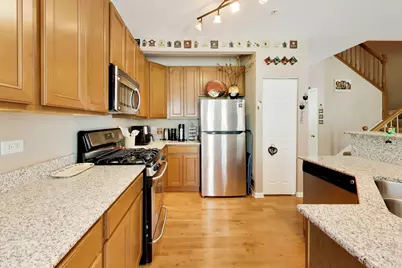 1050 Samantha Drive, Lake Zurich, IL 60047 - Photo 4