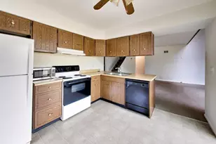 913 Campbell Dr, Gurnee, IL 60031 - Photo 8