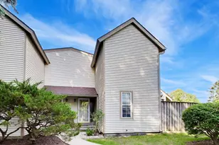 913 Campbell Dr, Gurnee, IL 60031 - Photo 2