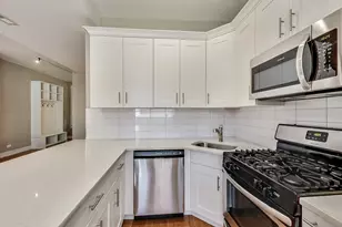 1914 W Crystal St, Chicago, IL 60622 - Photo 8