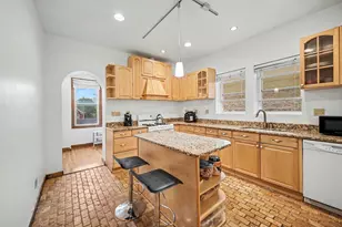 4749 N Dover St, Chicago, IL 60640 - Photo 14