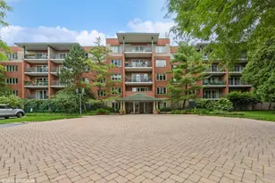 3900 W Bryn Mawr Ave, Chicago, IL 60659 - Photo 1