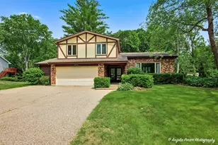 4718 Lake Dawnwood Dr, McHenry, IL 60051 - Photo 1