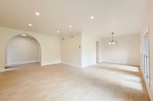 18013 Park Ave, Lansing, IL 60438 - Photo 2