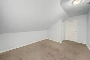 8239 S Colfax Ave, Chicago, IL 60617 - Photo 8