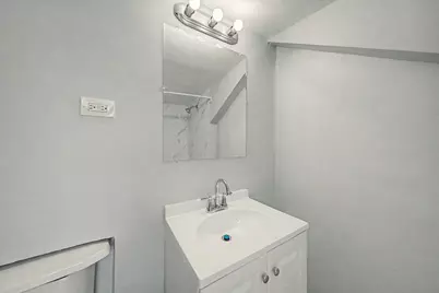 8239 S Colfax Avenue, Chicago, IL 60617 - Photo 10