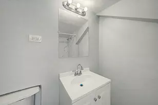 8239 S Colfax Ave, Chicago, IL 60617 - Photo 10