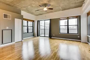 1122 W Catalpa Ave, Chicago, IL 60640 - Photo 2