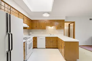 8442 Rob Roy Dr, Orland Park, IL 60462 - Photo 4