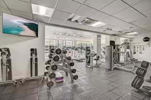 3930 N Pine Grove Ave, Chicago, IL 60613 - Photo 22