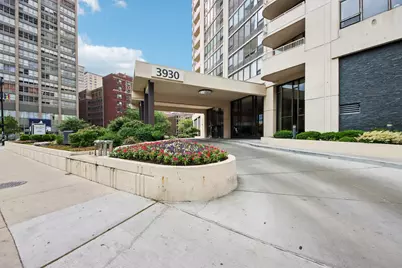 3930 N Pine Grove Avenue #2708, Chicago, IL 60613 - Photo 4