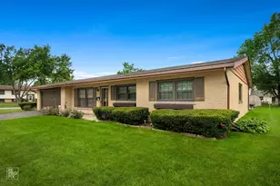 7410 Churchill Dr, Hanover Park, IL 60133 - Photo 2